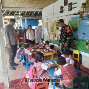 Sinergi Dan Kontribusi TNI Sukseskan MBG, Babinsa Tegak Konsisten Beri Pendampingan