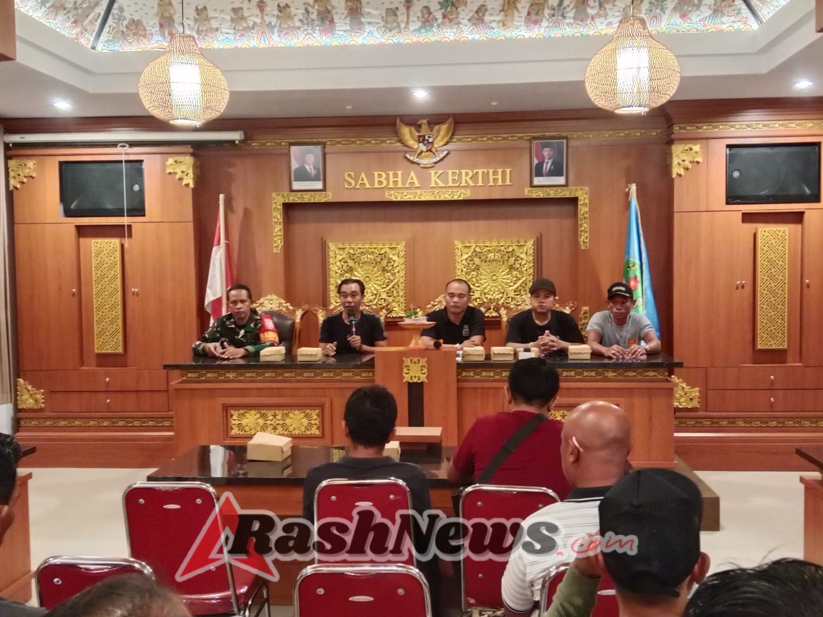 Rapat Linmas Bahas Peningkatan Kamtibmas Wilayah, Babinsa Tojan harap Tingkatkan Kualitas Dan peran Aktif Linmas