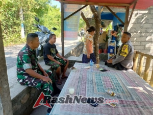 Babinsa Desa Sulanyah Bersama Bhabinkamtibmas Tingkatkan Komunikasi Sosial dan Kepedulian Lingkungan