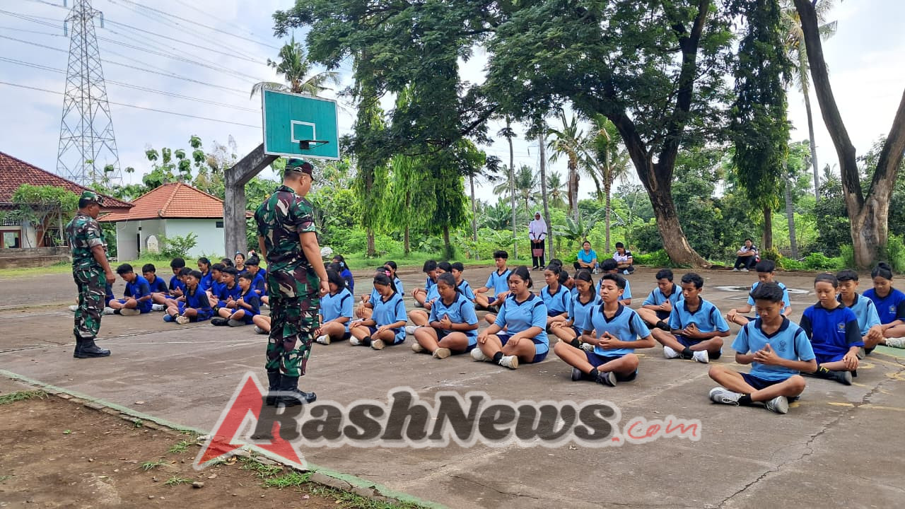 Siap Jadi Teladan, Calon Pengurus OSIS SMP Negeri 3 Gerokgak Ikuti Pelatihan LKBB dari Serka Ketut Junita dan Serda Putu Dedy Suryawan