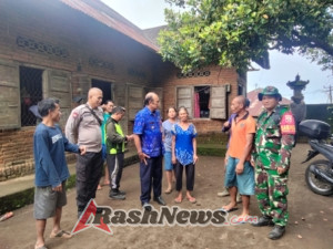 Babinsa Desa Galungan Koordinasi dengan Instansi Terkait Usai Tembok Rumah Warga Jebol Akibat Bencana Alam