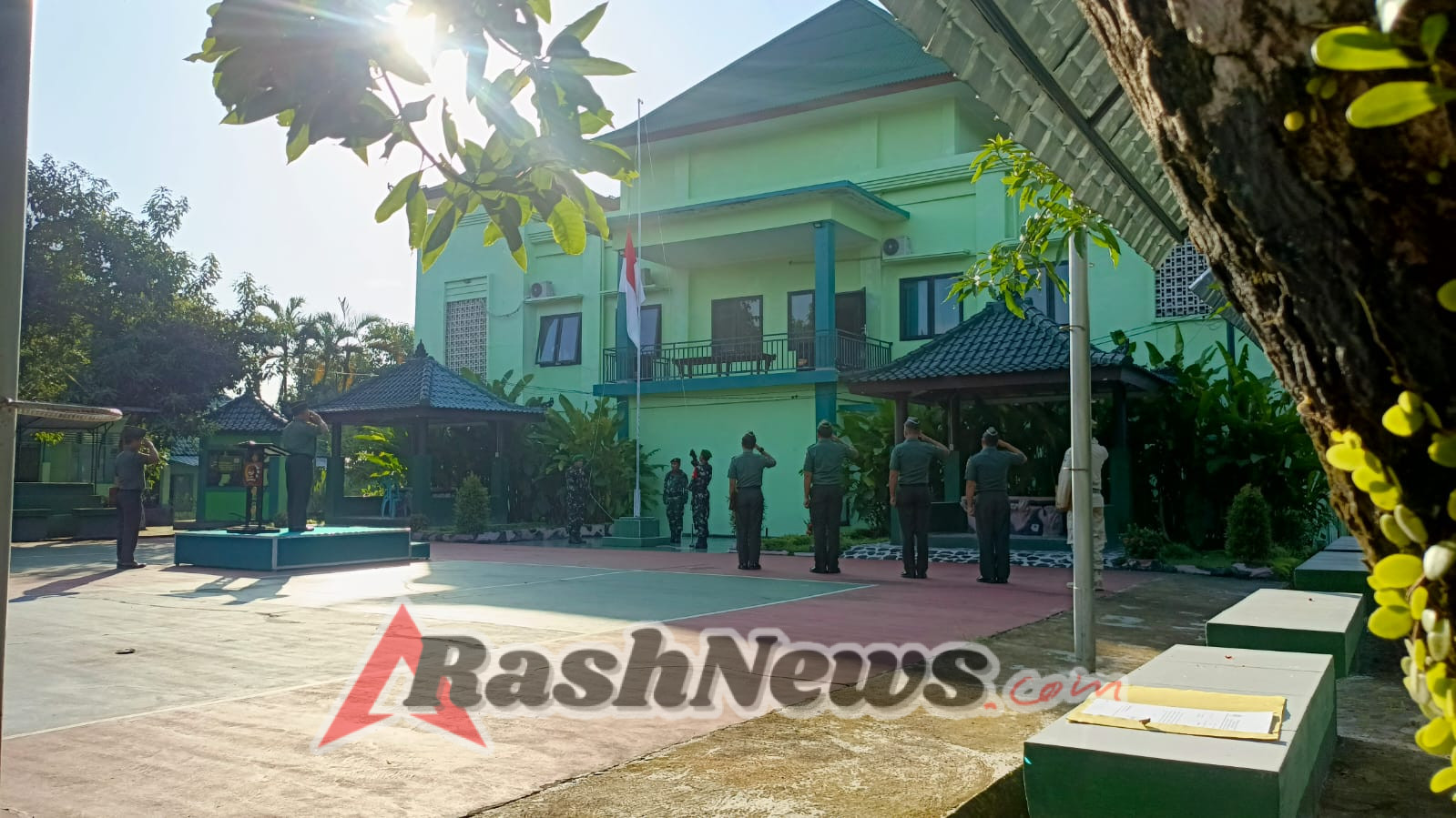 Kodim Klungkung Gelar Upacara Bendera 17 An Terakhir Di tahun 2025, Ini Penekanan Pangdam IX/Udayana Dalam Amanatnya