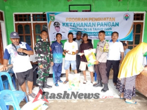 Sinergi TNI dan Pemerintah Desa, Bantuan Ketahanan Pangan Disalurkan di Desa Baru