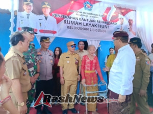 Babinsa Kelurahan Liligundi Hadir Dukung Program Rumah Layak Huni Pemerintah Daerah
