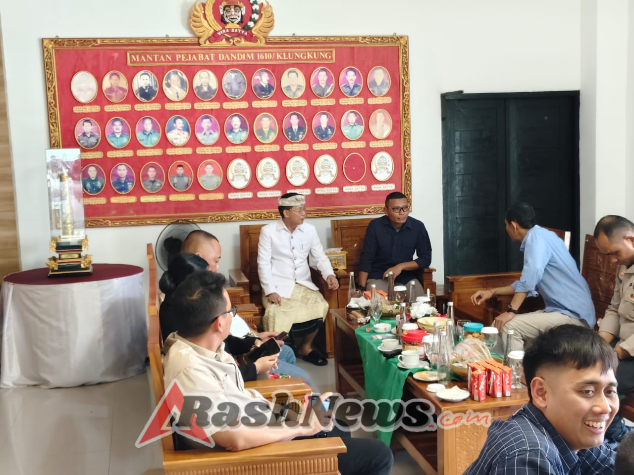 Wujudkan Natal Penuh Kedamaian, Dandim Klungkung Gelar Silahturahmi Bersama Keluarga Besar Kodim Klungkung