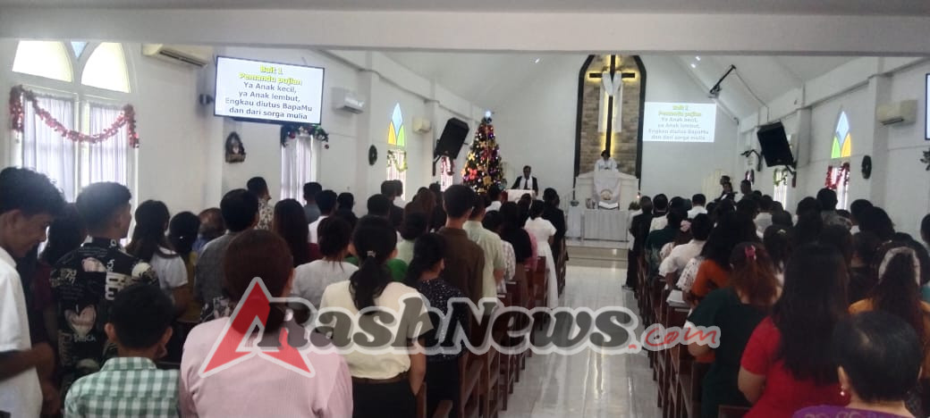 Sinergi TNI–Polri, Babinsa Banjar Jawa Kawal Aman Perayaan Natal II dan Sakramen Baptisan”