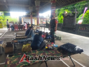 Sinergi TNI Generasi Muda , Babinsa Semarapura Kaja Sukseskan Aksi Donor Darah STT Tunjung Mekar