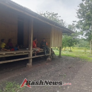 Sertu M. Jaini Laksanakan Komsos dengan Warga Persiapan Watubokul