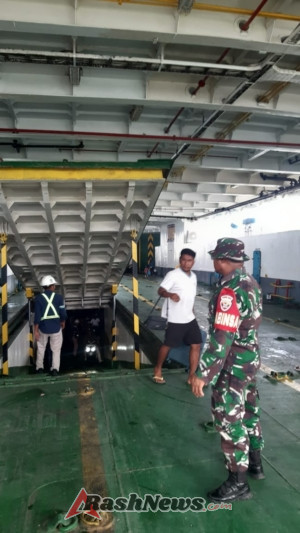 Koramil 1627-02 Pantai Baru Jaga Keamanan Kegiatan Penyeberangan KMP Kalibodri