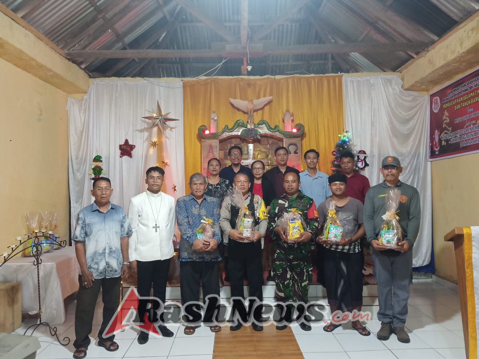 Sinergi TNI–Polri, Limas, Babinsa Desa Bulian Kawal Perayaan Natal II BPI (Balai Pembinaan Iman)