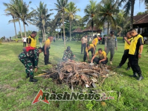 Danramil Pekutatan Hadiri Doa Bersama dan Pembagian Sembako bagi Masyarakat Terdampak Musibah