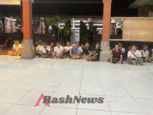 Pastikan Kesiapan Sukseskan Malam Pergantian Tahun, Babinsa Lembongan Atensi Rapat Sipandu Beradat