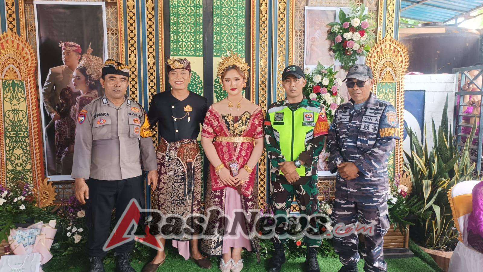 Beri Pelayanan Terbaik, Babinsa Suana Gelar Pengamanan Pernikahan Warga Binaan Bersama Bhabinkamtibmas Dan Pecalang