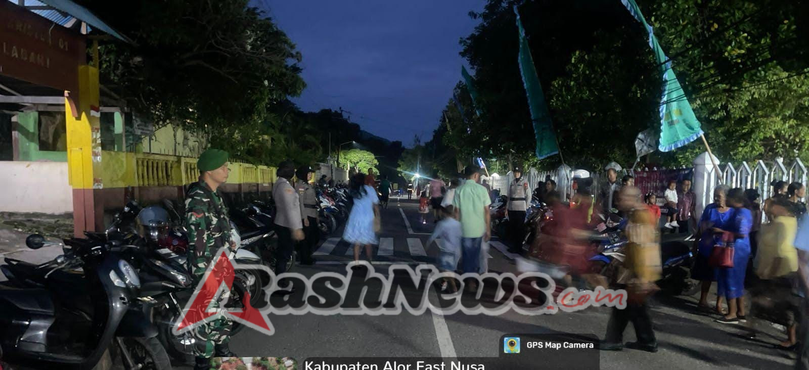 Babinsa Hadir Jaga Keamanan Ibadah Syukur Akhir Tahun di Teluk Mutiara