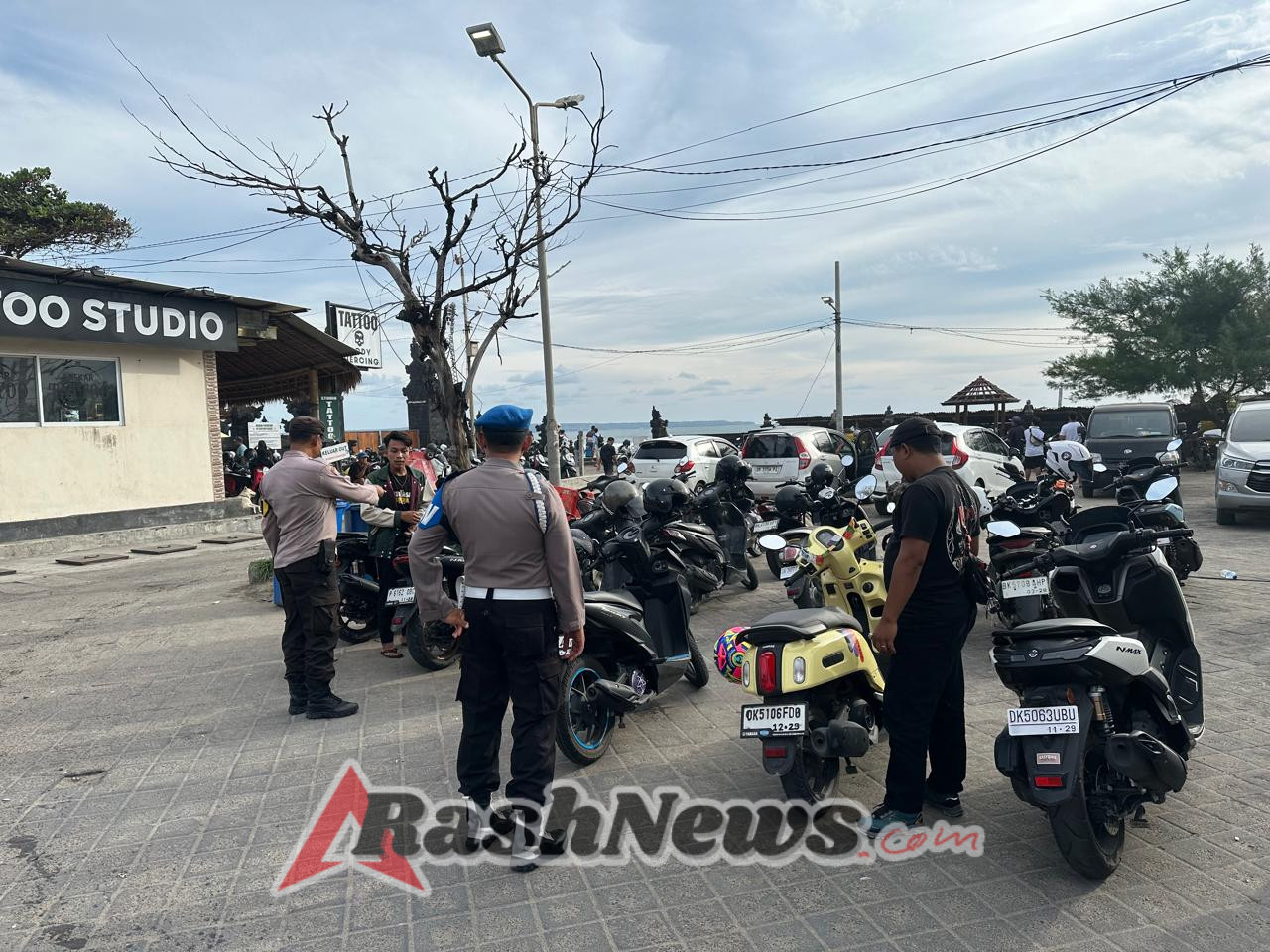 Polsek Kuta Utara Amankan Obyek Wisata Saat Libur Hari Umanis Kuningan