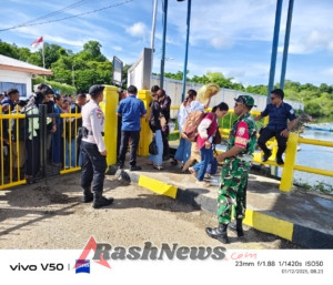 Babinsa Pantai Baru Amankan Keberangkatan Kapal Garda Maritim 3 Menuju Bolok Kupang