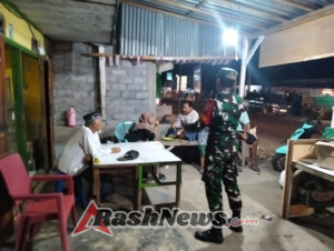 Jelang Hujan, Babinsa–Desa Gelogor Bersihkan Drainase Utama