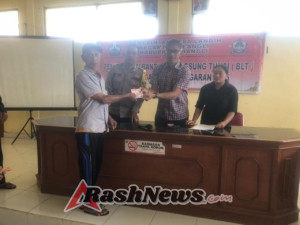 BHABINKAMTIBMAS DESA LANDIH PANTAU PENYALURAN BLT-DD TAHAP XII TAHUN 2025