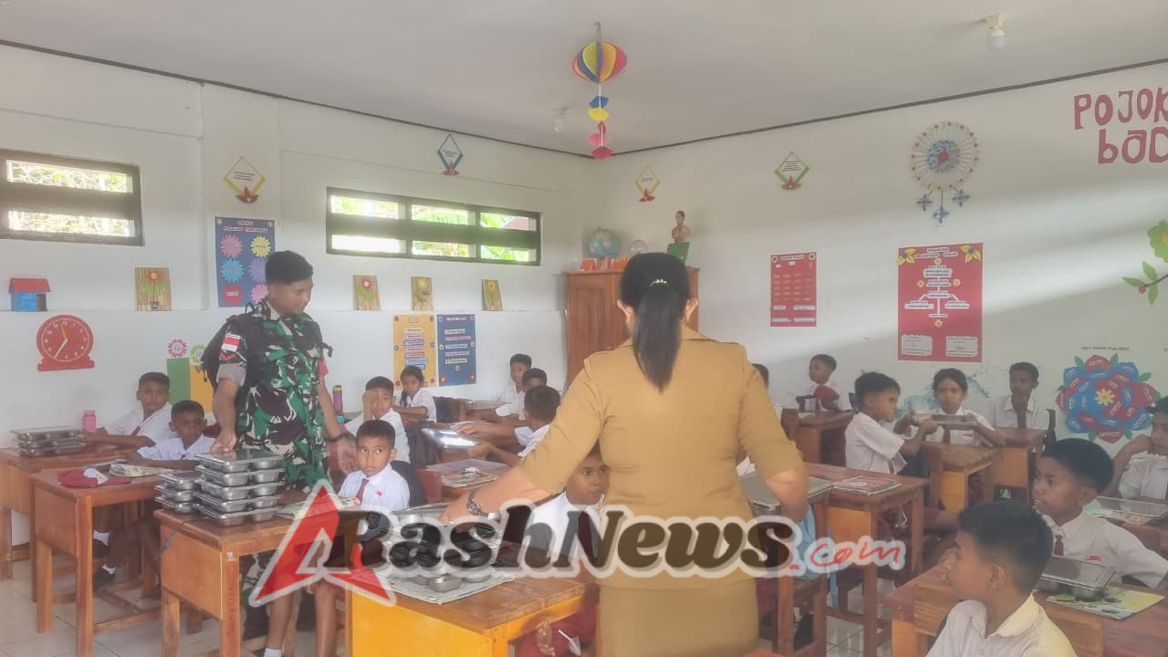 TNI dan Tim MBG Salurkan 3.040 Porsi Makanan Bergizi di Kabupaten Rote Ndao