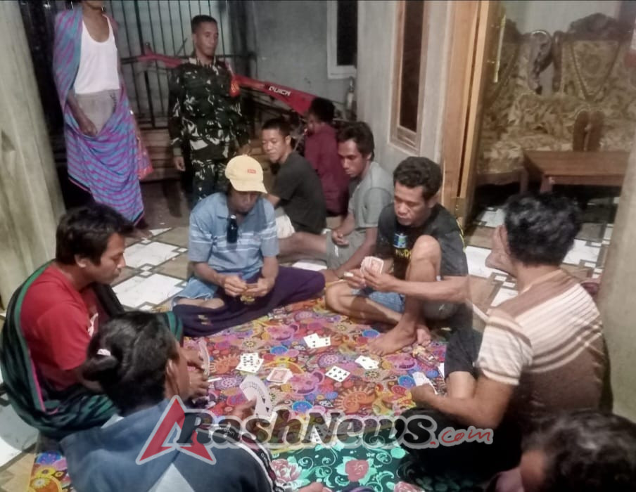 Babinsa Koramil 1608-07/Monta Intensifkan Patroli dan Ronda Malam Cegah Kejahatan