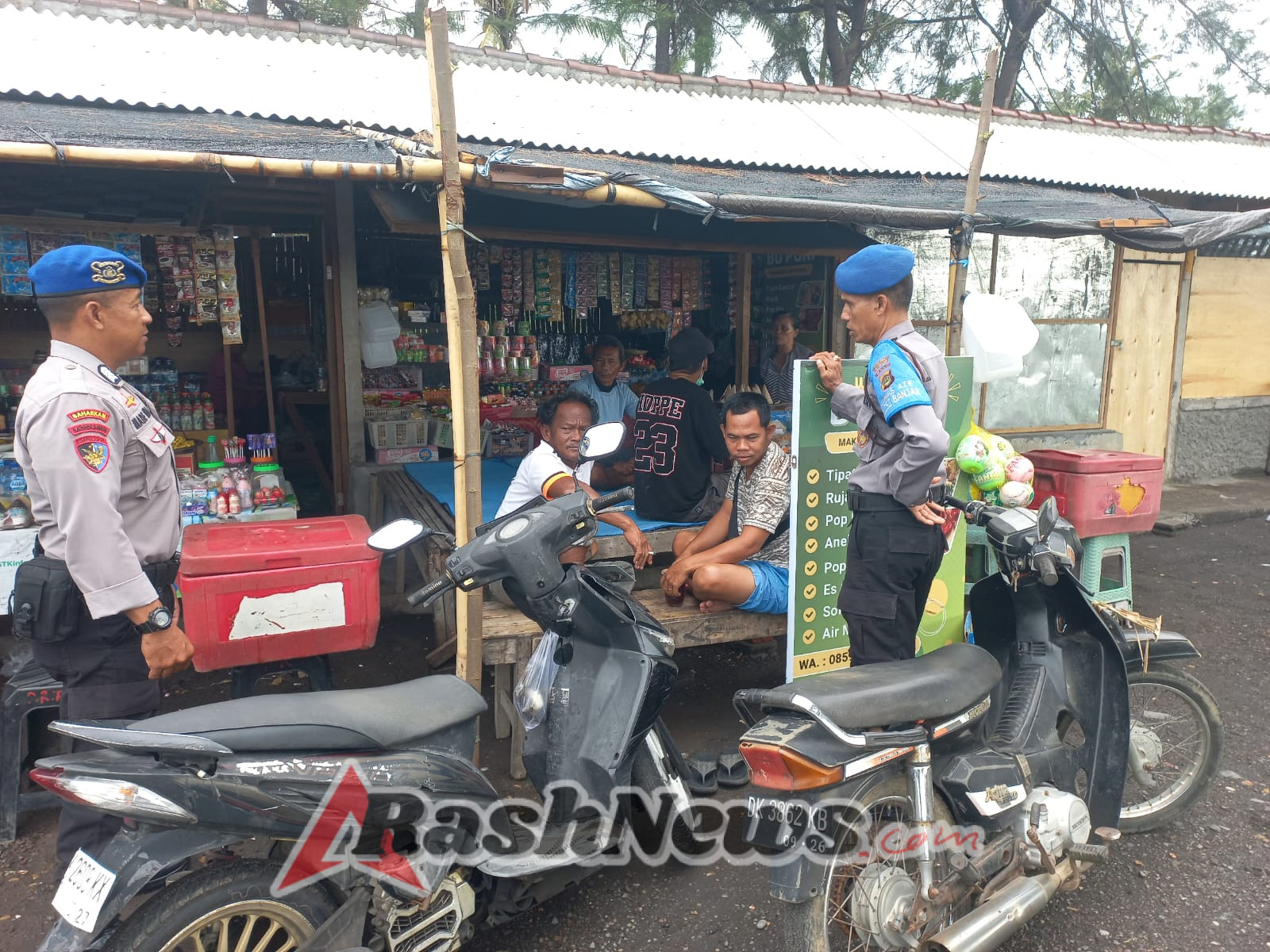Satpolairud Polres Gianyar Intensifkan Patroli Pesisir Masceti, Warga Diimbau Jaga Kebersihan dan Keamanan Pantai