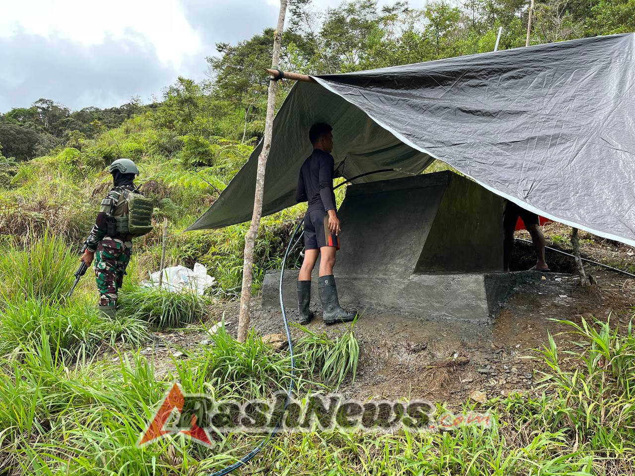 Harapan Baru Di Kampung Tirineri: Satgas Yonif 743/PSY Selesaikan Pembangunan Sanitasi Untuk Masyarakat