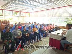 Warga Oesapa Barat Antusias Ikuti Pelatihan Daur Ulang