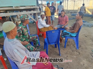 Babinsa Koramil 1630-01/Komodo Tingkatkan Komsos Melalui Anjangsana di Desa Komodo