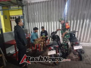 Patroli Malam Piket Koramil 1628-02/ Sekongkang Berjalan Lancar, Masyarakat Tetap Diingatkan Waspada