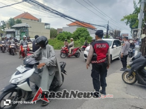 Jaga Kelancaran Sore Hari, Polres Badung Turunkan Personel di Jalur Vital