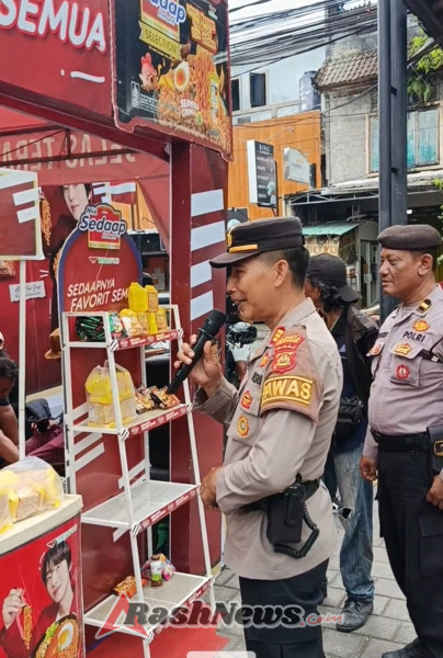 Cegah Curanmor dan Gangguan Kamtibmas Lainnya, Pawas Polsek Denbar Kunjungi Pasar Sampaikan Imbauan Kamtibmas