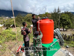Membangun Dari Hati Satgas Yonif 743/PSY Realisasikan Pembangunan MCK Dan Bak Air Di Pedalaman Papua