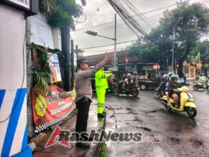 Polsek Kuta Utara Tingkatkan Strong Point  Urai Kemacetan  Lalin Sore Hari