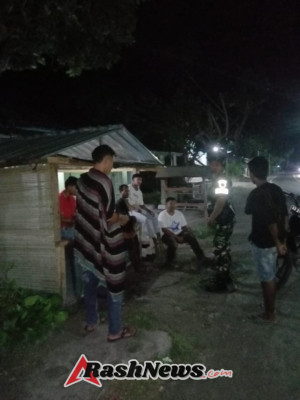 Dusun Kolo Aman, Babinsa Lakukan Patroli Malam dan Himbauan Warga
