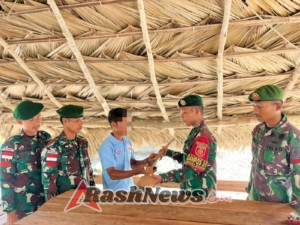 Satgas Pamtas Yonarhanud 2 Kostrad Amankan Pucuk Senjata dari Warga Perbatasan