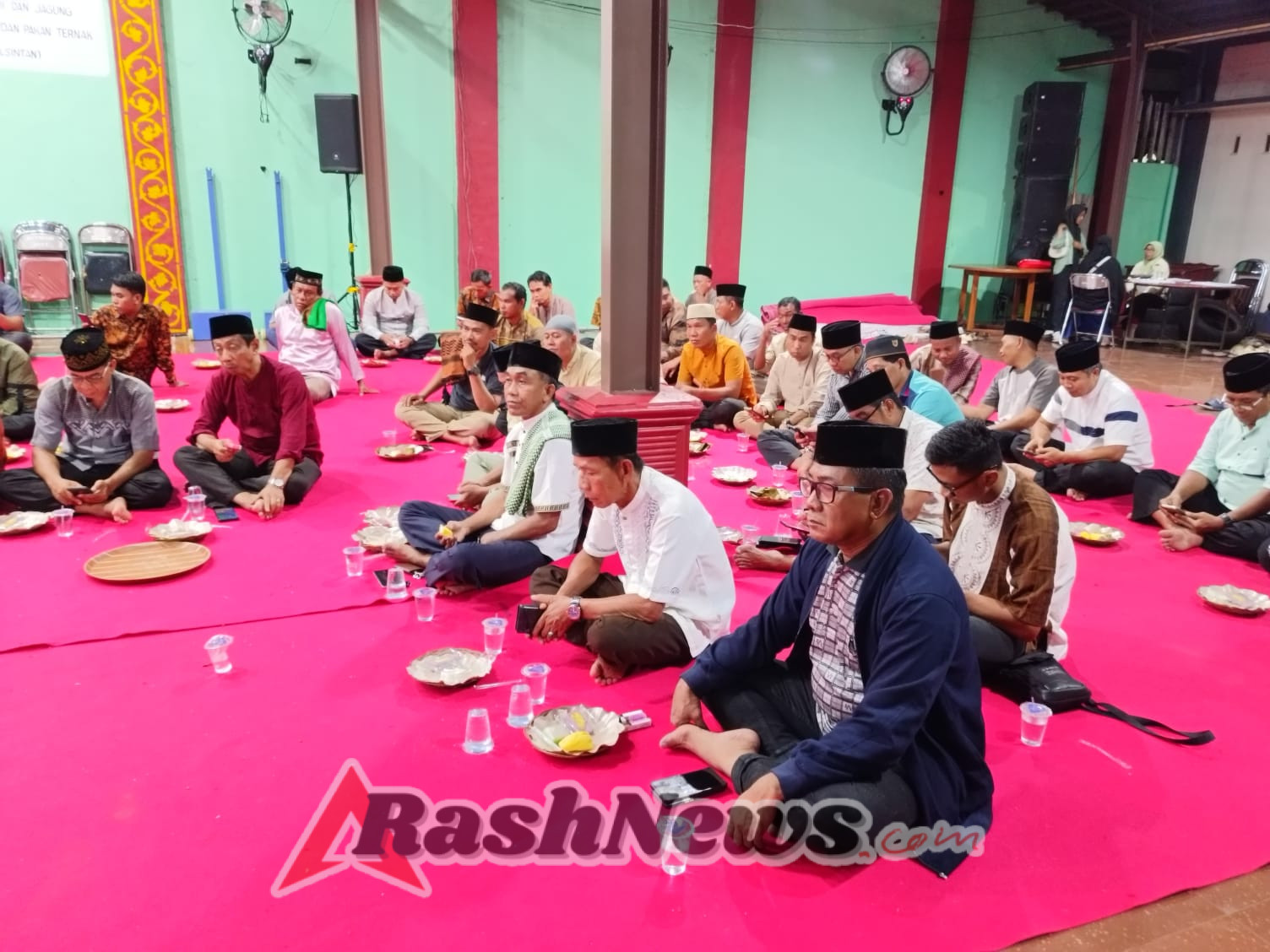 Sinergi TNI dan Pemda Sumbawa Barat Terlihat di Forum Yasinan, Kapten