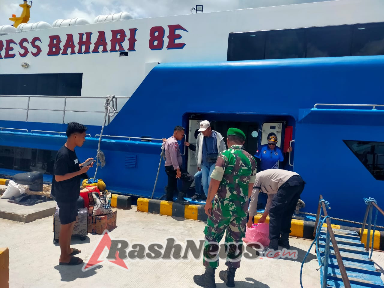 Arus Kedatangan dan Keberangkatan Kapal di Pelabuhan Ba’a Dipantau Ketat Piket Koramil