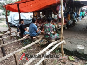 Praka Fandri Lofa Pantau Aktivitas Pasar Batutua, Tegaskan Pentingnya Kebersihan