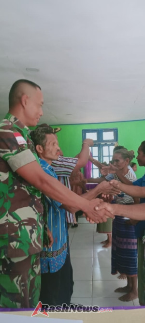 Babinsa Bonmuti Awasi Pembagian BLT Tepat Sasaran Masyarakat