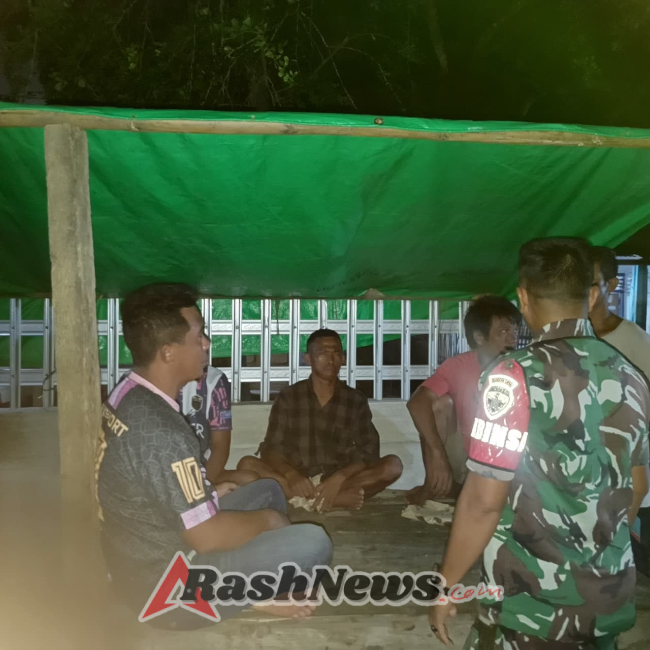 Patroli Humanis Babinsa Dorong Remaja Tidak Begadang dan Fokus pada Kegiatan Positif