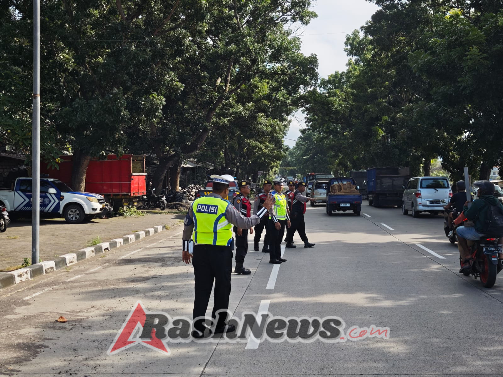 Satgas Preventif Lalu Lintas Laksanakan Pemantauan dan Peneguran Pengendara di Simpang Masceti