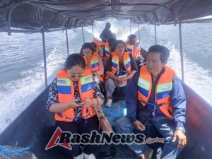 Satpolairud Polres Bangli Laksanakan Pengawalan dan Pengamanan Rombongan Siswa Asal Papua di Perairan Danau Batur