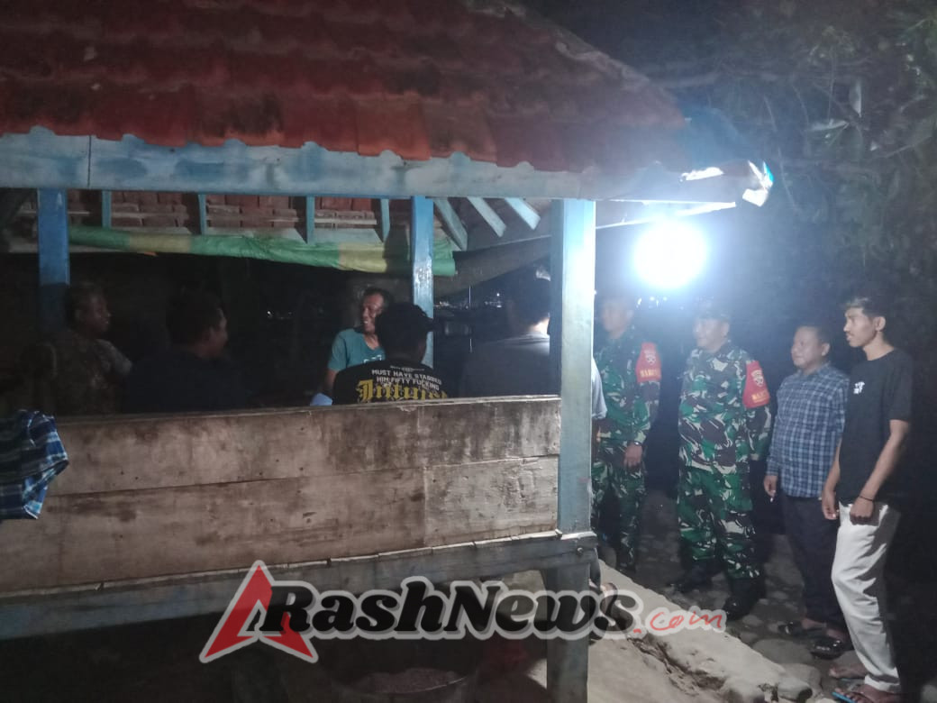 Anggota Koramil 1608-01/Rasanae Ajak Warga Aktifkan Kembali Siskamling