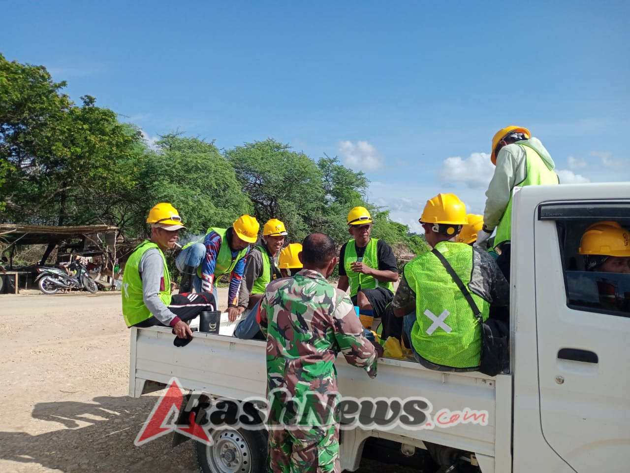Sinergi TNI dan Masyarakat Kawal Pembangunan Industri Garam Nasional di Rote Timur dan Landu Leko