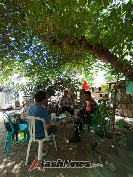 Komsos Babinsa Oebufu Perkuat Kemitraan Dengan Warga Setempat