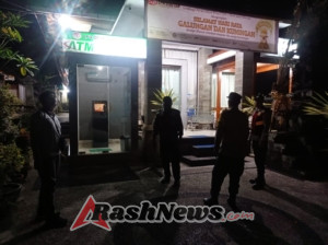 Kanit Intel Polsek Bebandem Pimpin Patroli Blue Light Patrol