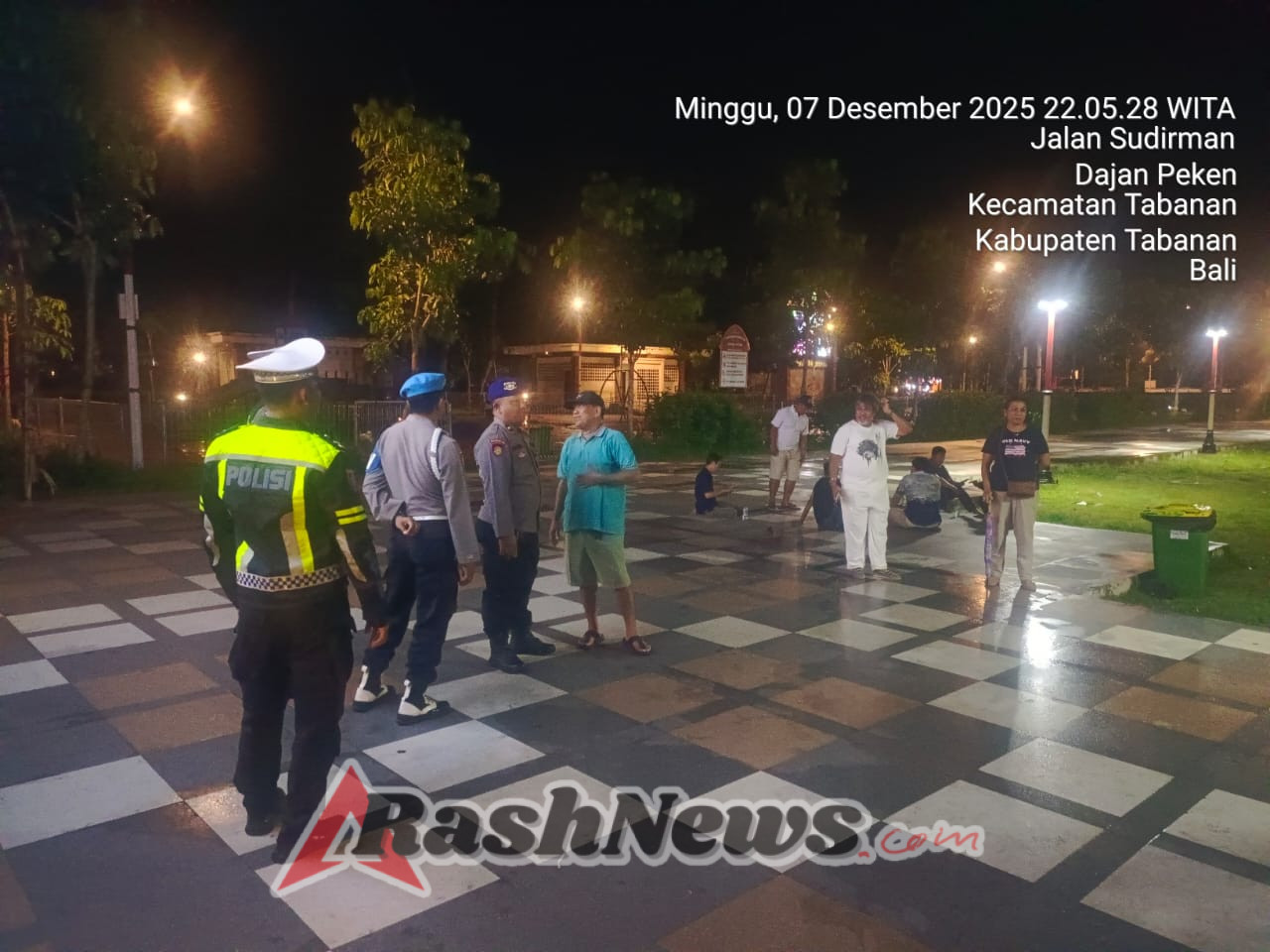 Blue Light Patrol Polres Tabanan Sasar Lokasi Keramaian untuk Jaga Kamtibmas di Malam Minggu