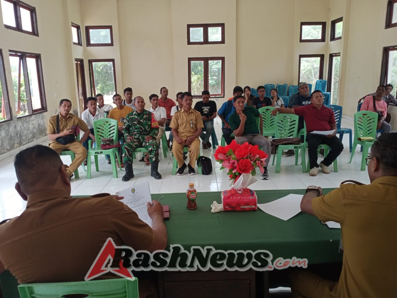 Sertu Andre T Hadiri Rapat Penentuan Ganti Rugi Lahan Terdampak Kawasan K-SIGN di Daima