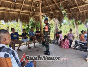 Babinsa Sertu Alifin Jalin Silaturahmi Dengan Warga Desa Kabukarudi