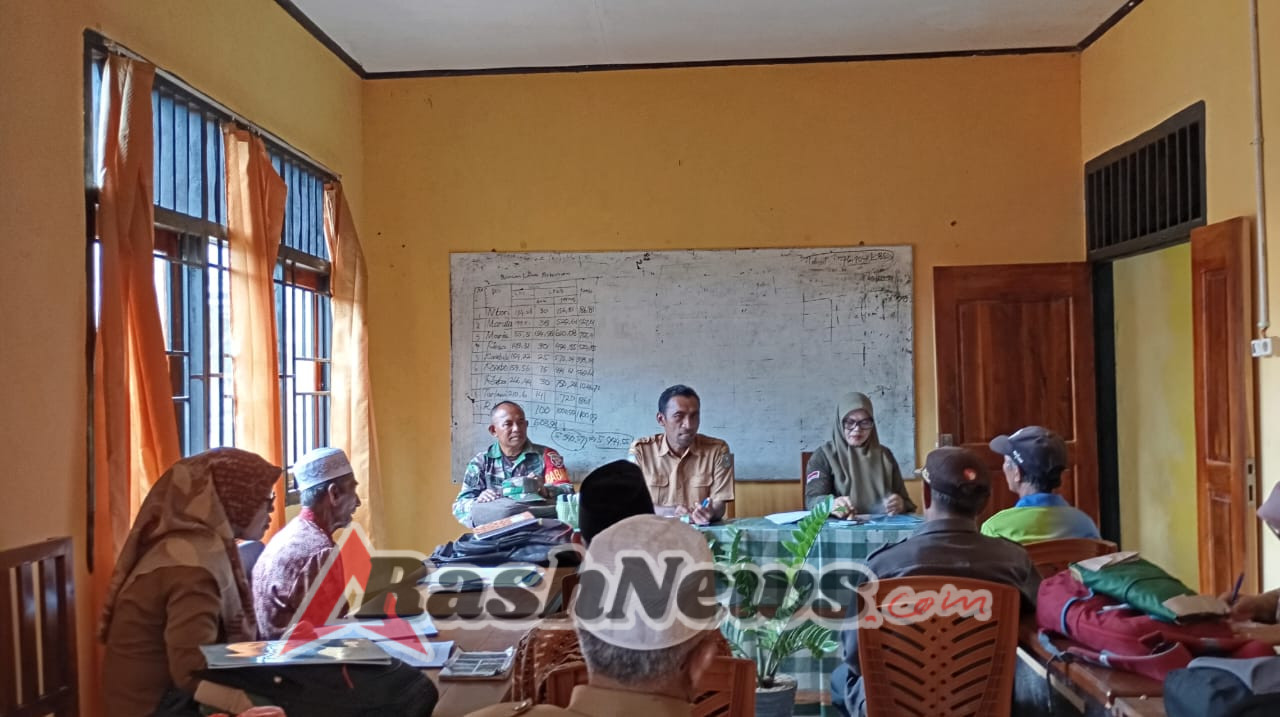 Babinsa Raba Dampingi Penyaluran Bibit Padi di Kecamatan Wawo